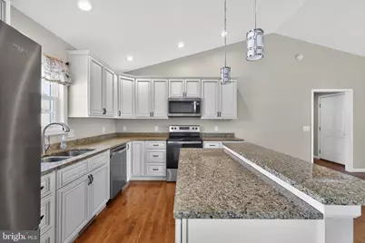 108 Augusta Avenue, Grottoes, VA 24441 - Photo 5