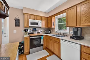 349 Walker Way, Timberville, VA 22853 - Photo 3