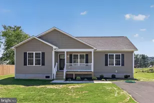 101 8th St, Grottoes, VA 24441 - Photo 1
