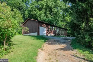 16 Head Waters Rd, Chester Gap, VA 22623 - Photo 1