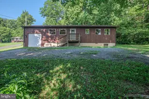 16 Head Waters Rd, Chester Gap, VA 22623 - Photo 9