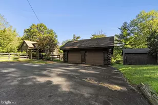 229 Grand Vw Rd, Washington, VA 22747 - Photo 5