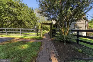 229 Grand Vw Rd, Washington, VA 22747 - Photo 7