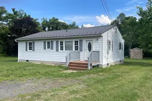 1812 Snyder Rd, Warsaw, VA 22572 - Photo 1