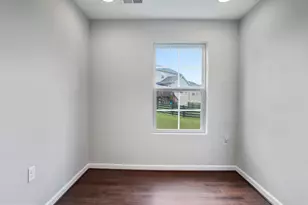 64 Eurasian Dr, Bunker Hill, WV 25413 - Photo 5