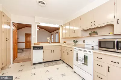 1183 Shepherdstown Road, Martinsburg, WV 25404 - Photo 17