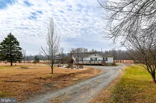 391 Leons Fords Rd, Hedgesville, WV 25427 - Photo 3