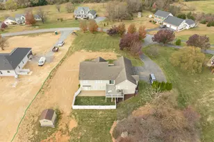 490 Renaissance Dr, Martinsburg, WV 25403 - Photo 5