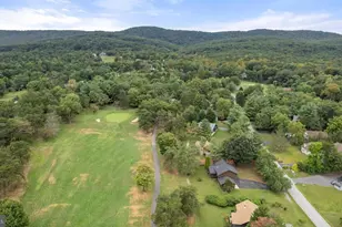 203 The Woods Rd, Hedgesville, WV 25427 - Photo 17