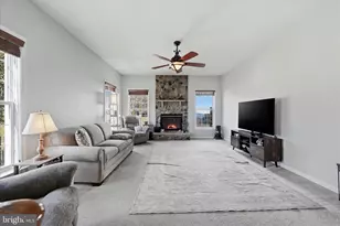 129 Rubens Cir, Martinsburg, WV 25403 - Photo 17