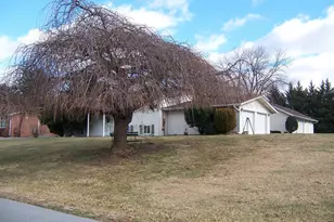 18 Beacon Dr, Martinsburg, WV 25403 - Photo 5