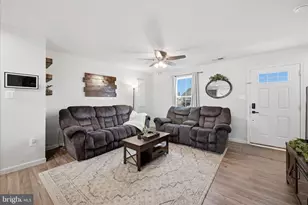 37 Tickseed Ct, Bunker Hill, WV 25413 - Photo 5