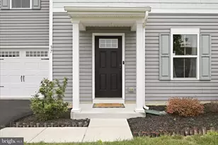 37 Tickseed Ct, Bunker Hill, WV 25413 - Photo 3