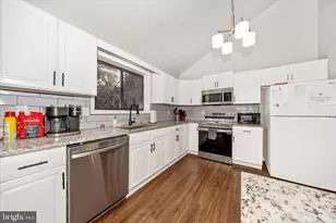 90 Atlatl Ln, Hedgesville, WV 25427 - Photo 5