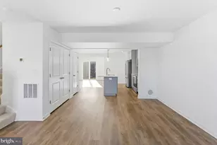 129 Courthouse Dr, Martinsburg, WV 25404 - Photo 7