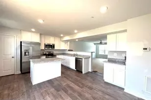 147 Olga Dr, Martinsburg, WV 25403 - Photo 3