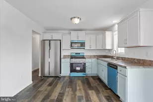 82 Bishop Ave, Inwood, WV 25428 - Photo 5