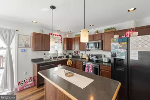 420 Ives St, Martinsburg, WV 25405 - Photo 9