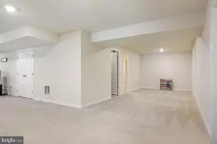 213 Chesterfield Dr, Falling Waters, WV 25419 - Photo 53