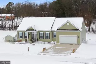 213 Chesterfield Dr, Falling Waters, WV 25419 - Photo 1