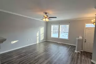 43 Scarboro Dr, Bunker Hill, WV 25413 - Photo 3