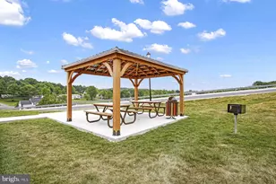 26 Paddington St, Falling Waters, WV 25419 - Photo 11