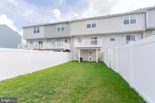 90 Ogunquit Dr, Martinsburg, WV 25403 - Photo 19