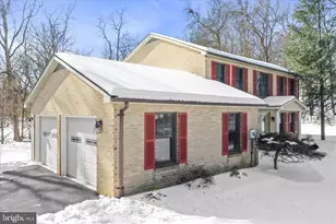 155 Shireoaks Dr, Martinsburg, WV 25403 - Photo 3