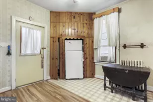 206 E Burke St, Martinsburg, WV 25401 - Photo 13