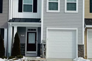 27 Kirby Ct, Bunker Hill, WV 25413 - Photo 1