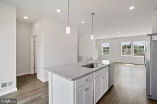 127 Kinkade Ct, Martinsburg, WV 25403 - Photo 9