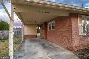 1114 Circle Dr, Martinsburg, WV 25401 - Photo 5