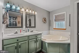 242 Driftwood Dr, Gerrardstown, WV 25420 - Photo 23