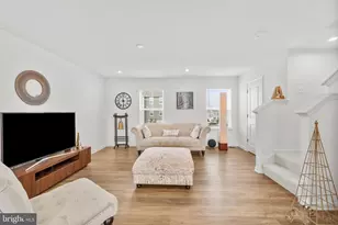 229 Clifton Mnr, Falling Waters, WV 25419 - Photo 9