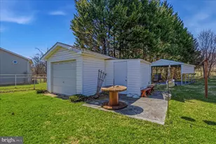 34 Turf Dr S, Martinsburg, WV 25405 - Photo 31