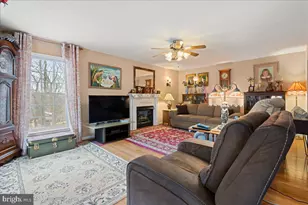 462 Camelot Blvd, Falling Waters, WV 25419 - Photo 3