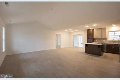 127 Thoroughbred Terrace, Martinsburg, WV 25404 - Photo 3