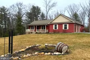 1156 Providence Church Rd, Hedgesville, WV 25427 - Photo 3