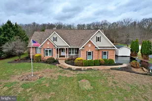 407 Lost Rd, Martinsburg, WV 25403 - Photo 1