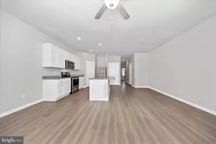 45 Bloomsbury St, Falling Waters, WV 25419 - Photo 5