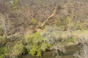 1524 Lamplight Rd, Inwood, WV 25428 - Photo 5