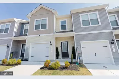 38 Bloomsbury Street, Falling Waters, WV 25419 - Photo 1