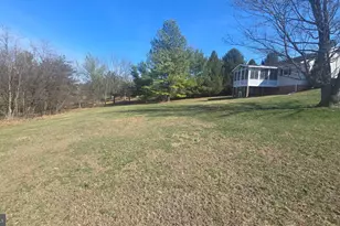 60 Cassie Dr, Falling Waters, WV 25419 - Photo 11