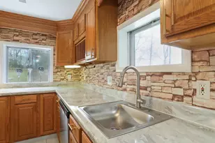 112 Riverview Dr, Falling Waters, WV 25419 - Photo 17