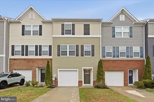 227 Magellan Dr, Martinsburg, WV 25404 - Photo 1