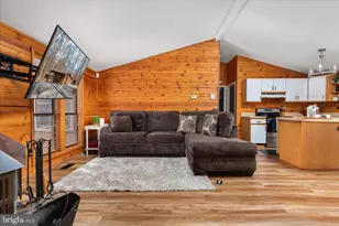 111 Bob White Ln, Hedgesville, WV 25427 - Photo 9