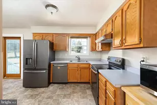 302 Montana Ct, Bunker Hill, WV 25413 - Photo 13