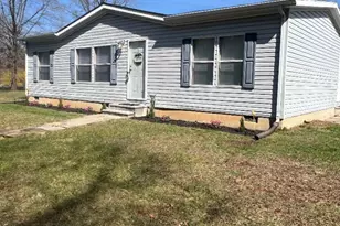 132 Powell Ln, Martinsburg, WV 25404 - Photo 1