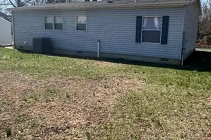 132 Powell Ln, Martinsburg, WV 25404 - Photo 3