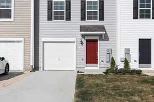 43 Andover Ct, Bunker Hill, WV 25413 - Photo 1